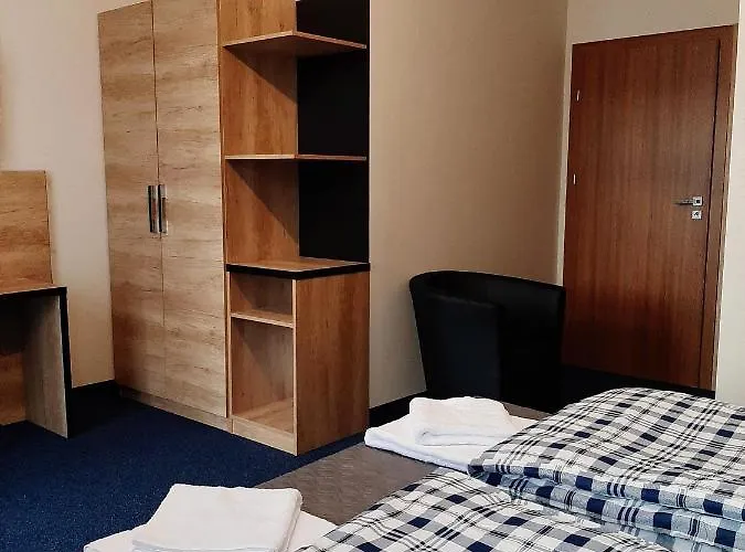 Narciarski Dworek Bed and breakfast 3*