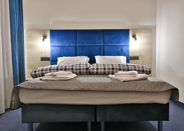 Narciarski Dworek Bed and breakfast 3*