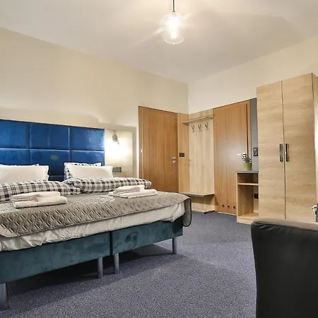 Narciarski Dworek Bed & Breakfast