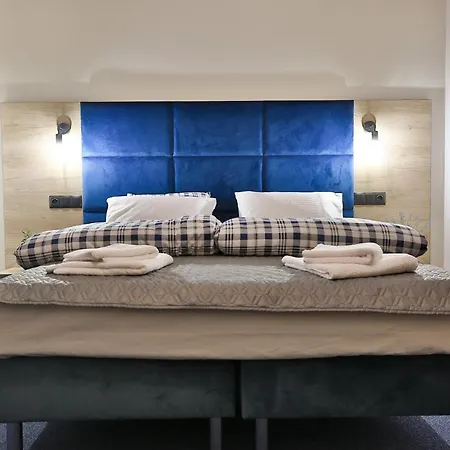 Narciarski Dworek Bed & Breakfast 3*