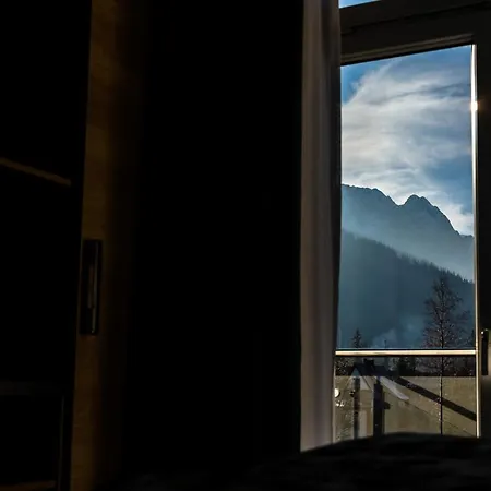 Narciarski Dworek Bed & Breakfast