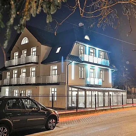 Bed and breakfast Narciarski Dworek 3*