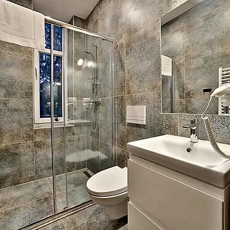 Narciarski Dworek Bed and breakfast 3*